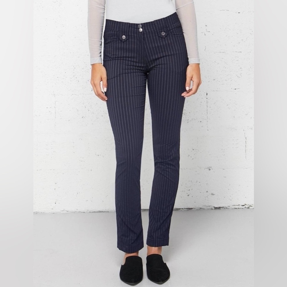 Anatomie Skyler travel pants in black pinstripe, size M.
